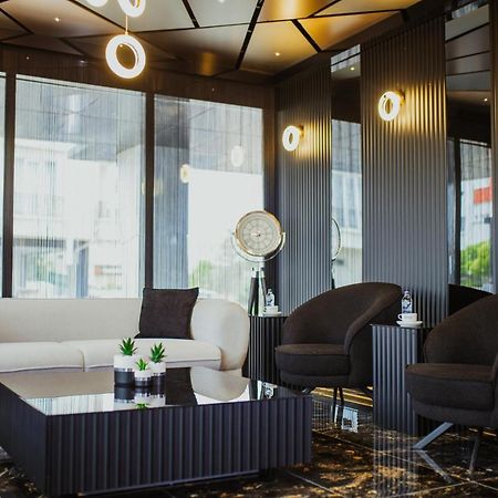 Quala Hotels & Lounge 阿克萨赖 外观 照片