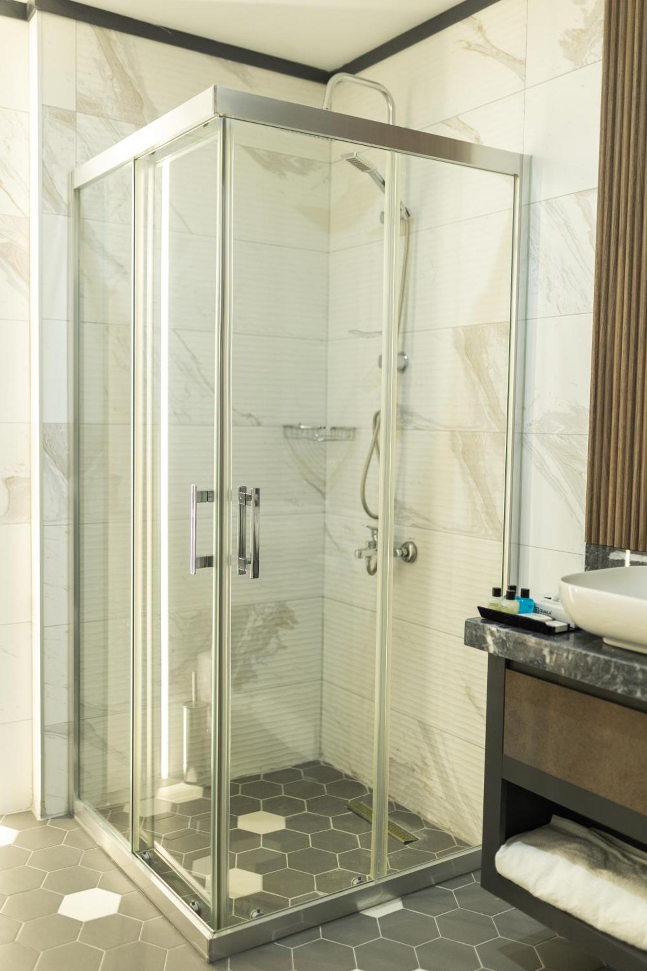 Quala Hotels & Lounge 阿克萨赖 外观 照片